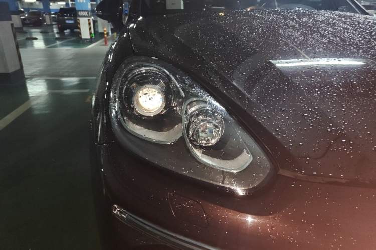 Used Porsche Cayenne 2016 Cayenne Platinum Edition 3.0T Right Front Headlight