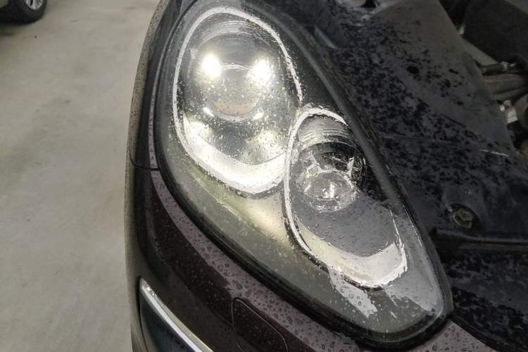 Used Porsche Cayenne 2016 Cayenne Platinum Edition 3.0T Right Front Headlight