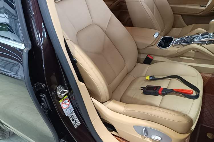 Used Porsche Cayenne 2016 Cayenne 3.0T Right Front Seat