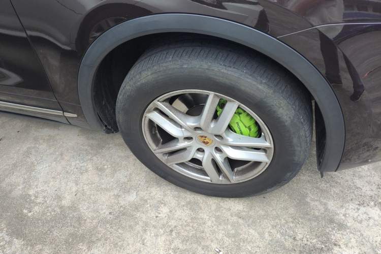 Used Porsche Cayenne 2016 Cayenne 3.0T Right Front Wheel Hub