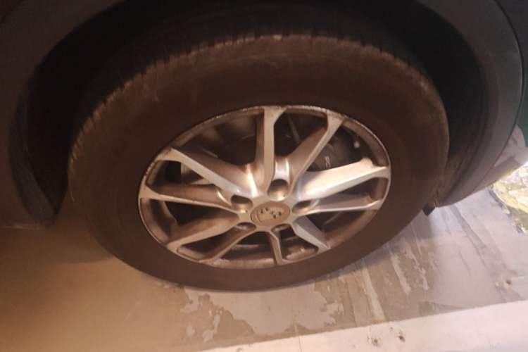 Used Porsche Cayenne 2016 Cayenne 3.0T Right Front Wheel Hub