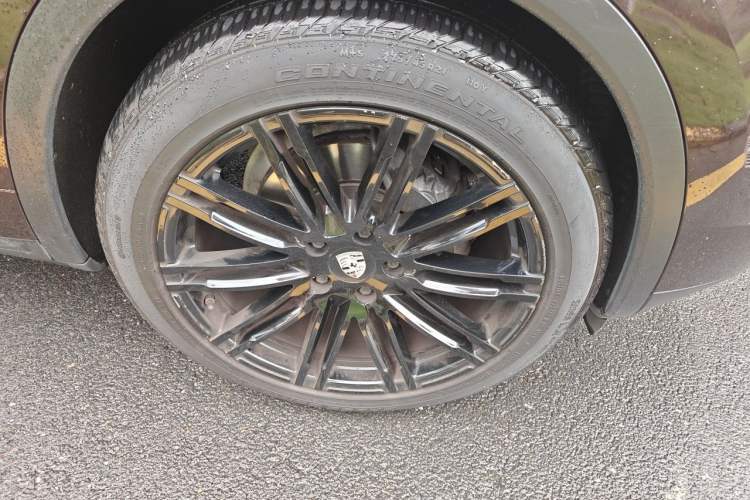 Used Porsche Cayenne 2016 Cayenne 3.0T Right Front Wheel Hub