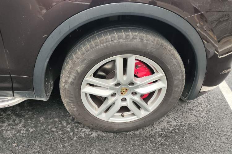 Used Porsche Cayenne 2016 Cayenne 3.0T Right Front Wheel Hub