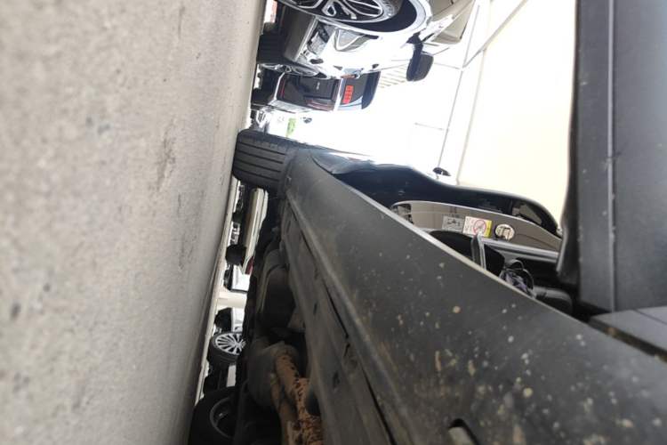 Used Porsche Cayenne 2016 Cayenne 3.0T Right Side Sill