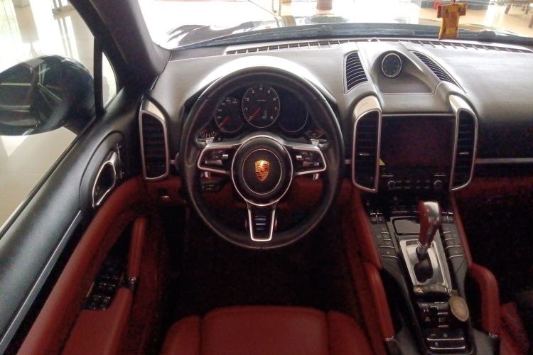 Used Porsche Cayenne 2016 Cayenne 3.0T Steering Wheel