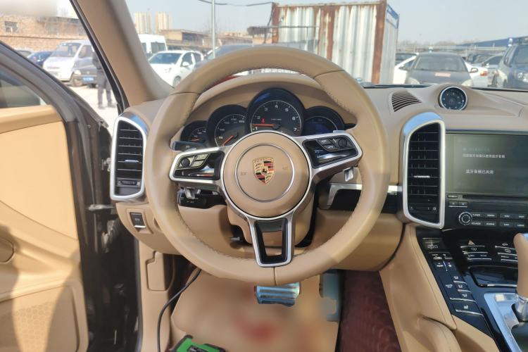 Used Porsche Cayenne 2016 Cayenne 3.0T Steering Wheel