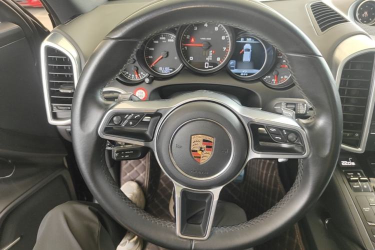 Used Porsche Cayenne 2016 Cayenne 3.0T Steering Wheel