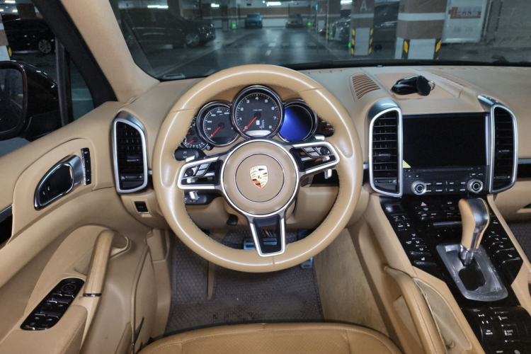 Used Porsche Cayenne 2016 Cayenne 3.0T Steering Wheel
