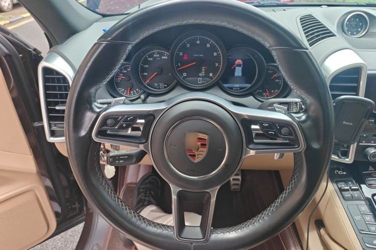 Used Porsche Cayenne 2016 Cayenne 3.0T Steering Wheel