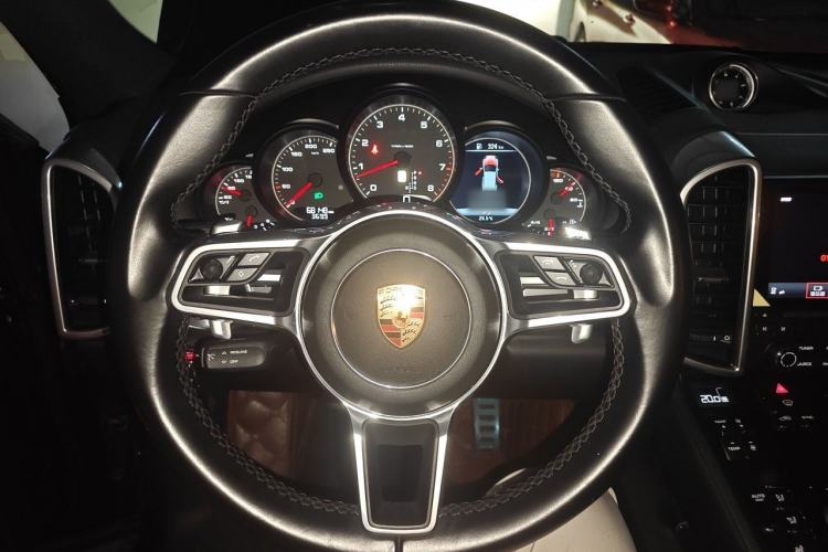 Used Porsche Cayenne 2016 Cayenne 3.0T Steering Wheel