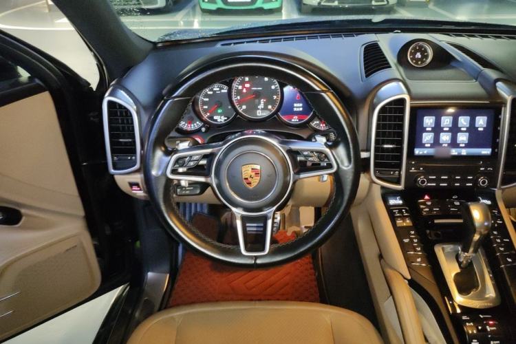 Used Porsche Cayenne 2016 Cayenne 3.0T Steering Wheel