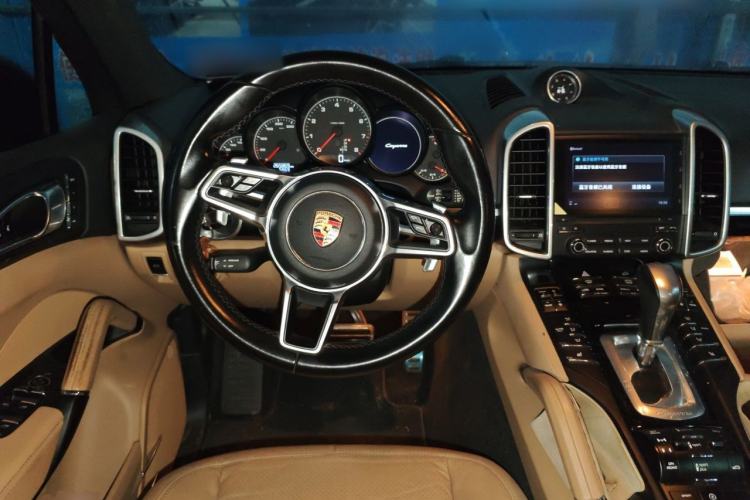 Used Porsche Cayenne 2016 Cayenne 3.0T Steering Wheel