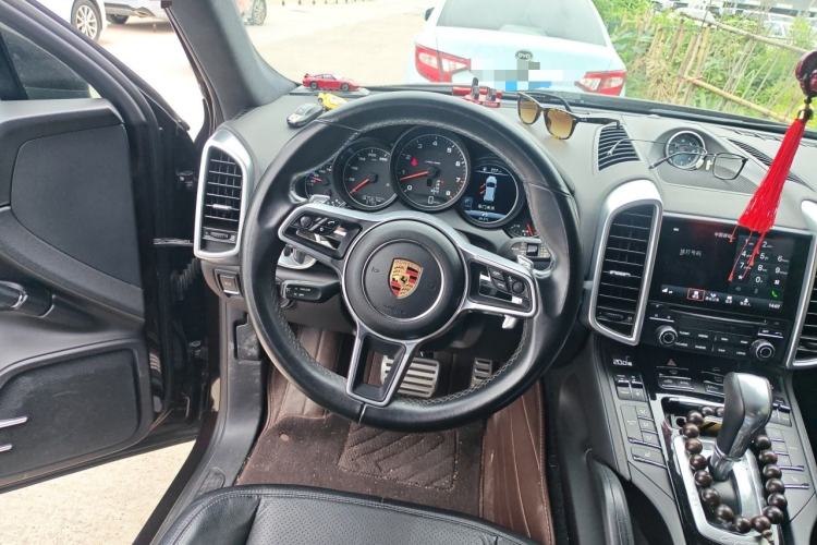 Used Porsche Cayenne 2016 Cayenne 3.0T Steering Wheel