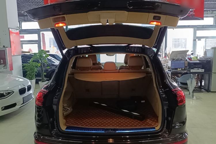 Used Porsche Cayenne 2016 Cayenne 3.0T Trunk