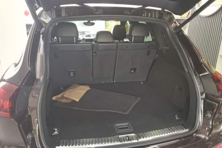 Used Porsche Cayenne 2016 Cayenne 3.0T Trunk