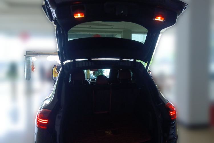 Used Porsche Cayenne 2016 Cayenne 3.0T Trunk