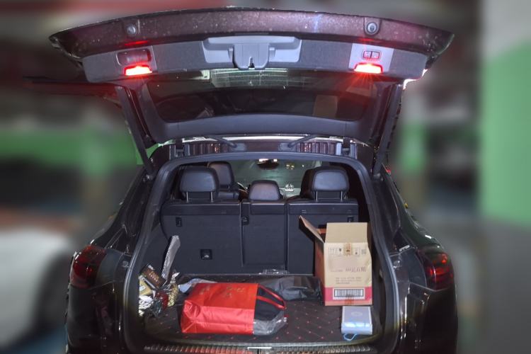 Used Porsche Cayenne 2016 Cayenne Platinum Edition 3.0T Trunk