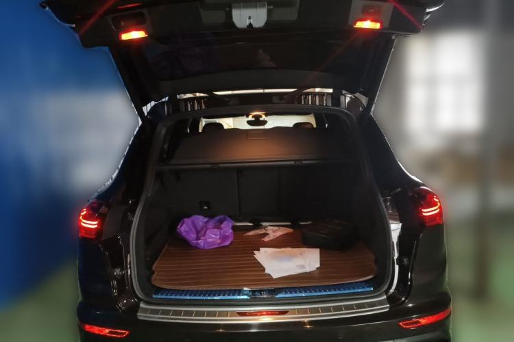 Used Porsche Cayenne 2016 Cayenne Platinum Edition 3.0T Trunk