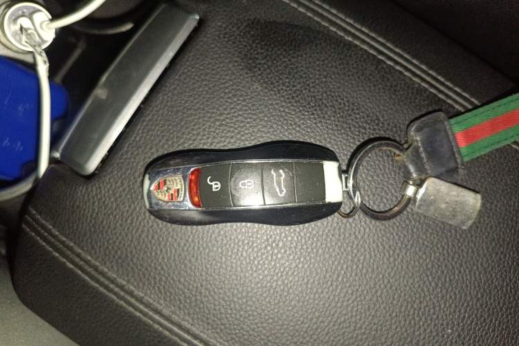 Used Porsche Cayenne 2016 Cayenne 3.0T Vehicle Key
