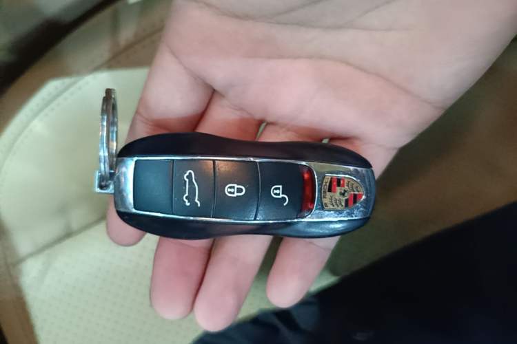 Used Porsche Cayenne 2016 Cayenne 3.0T Vehicle Key