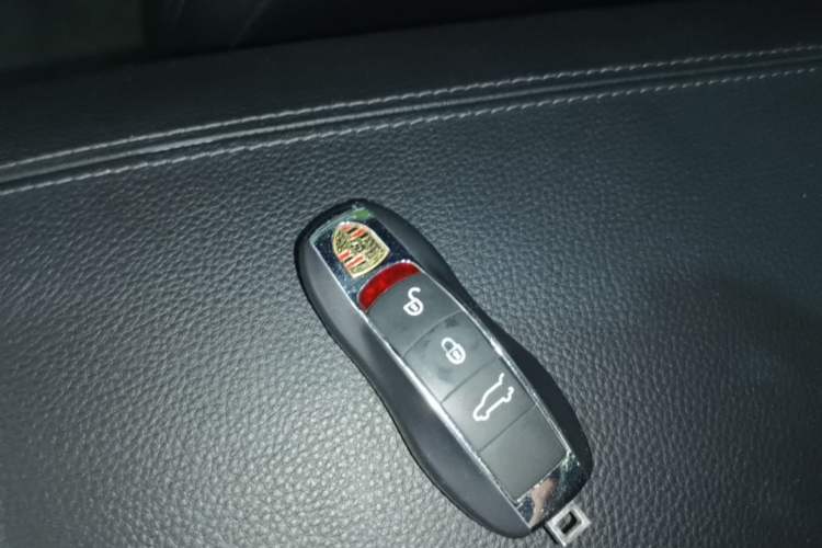 Used Porsche Cayenne 2016 Cayenne 3.0T Vehicle Key
