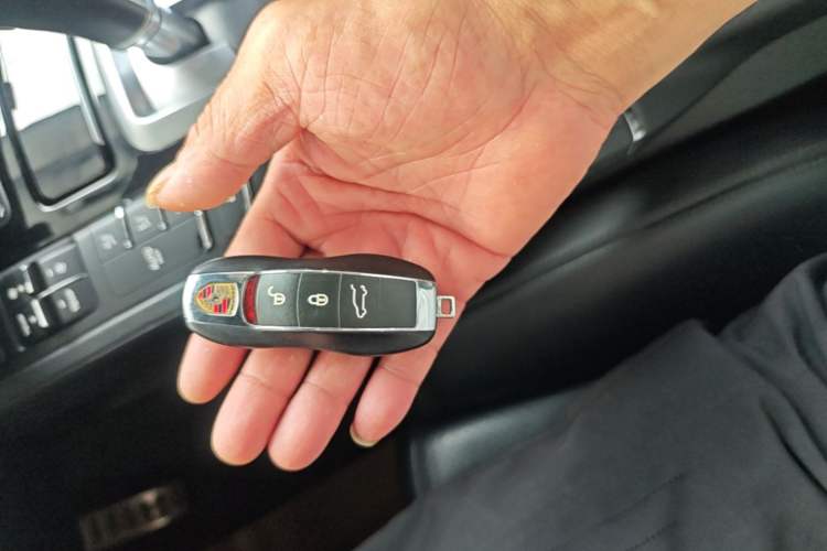 Used Porsche Cayenne 2016 Cayenne 3.0T Vehicle Key