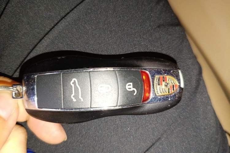 Used Porsche Cayenne 2016 Cayenne 3.0T Vehicle Key