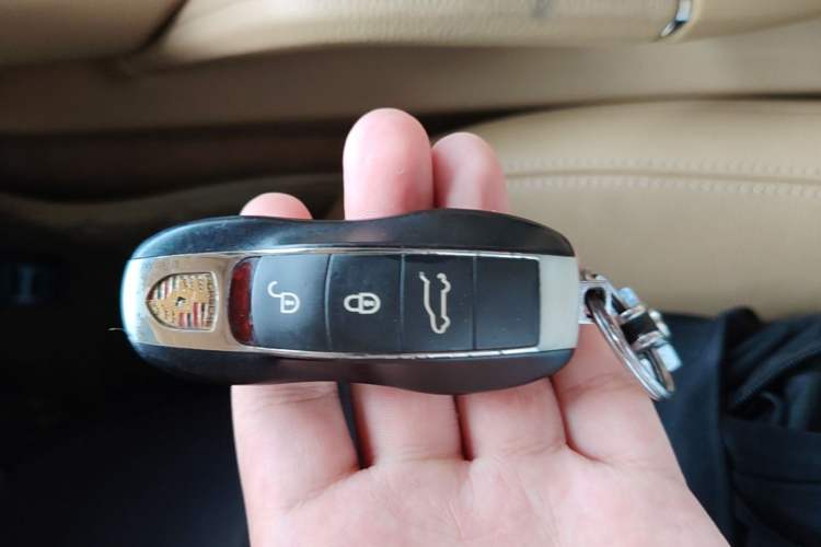 Used Porsche Cayenne 2016 Cayenne 3.0T Vehicle Key