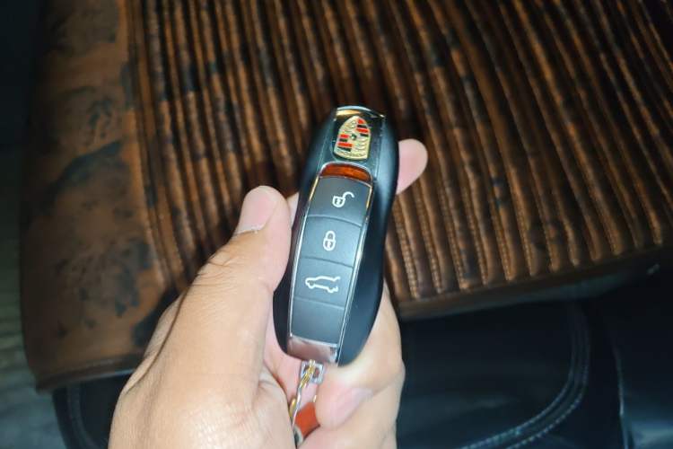 Used Porsche Cayenne 2016 3.0T parallel import Vehicle Key