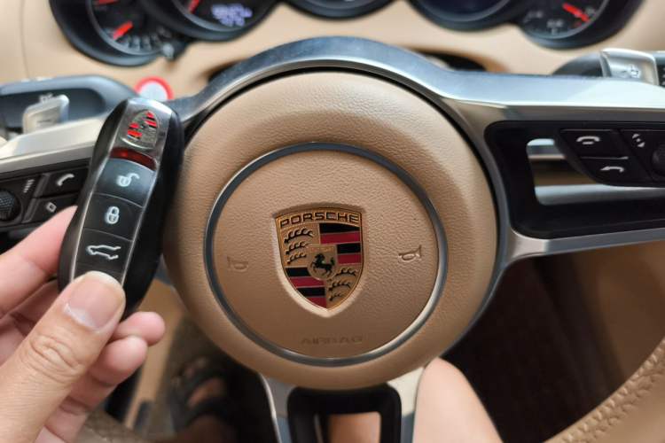 Used Porsche Cayenne 2016 Cayenne 3.0T Vehicle Key