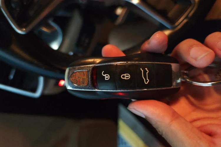 Used Porsche Cayenne 2016 Cayenne 3.0T Vehicle Key