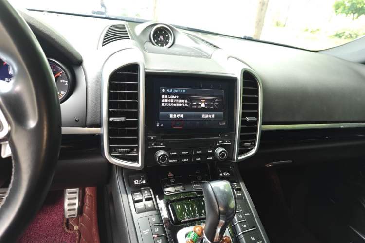 Used Porsche Cayenne 2016 Cayenne Platinum Edition 3.0T Audio And AC Panel