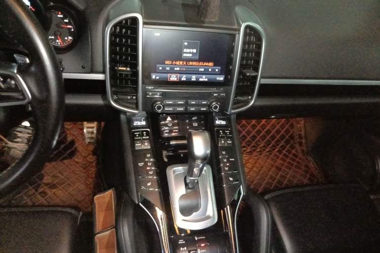 Used Porsche Cayenne 2016 Cayenne 3.0T Audio And AC Panel