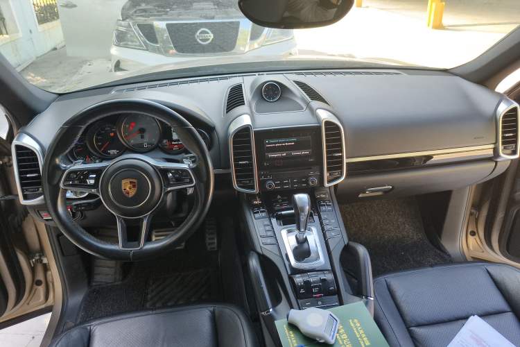 Used Porsche Cayenne 2016 Cayenne S 3.6T Center Console