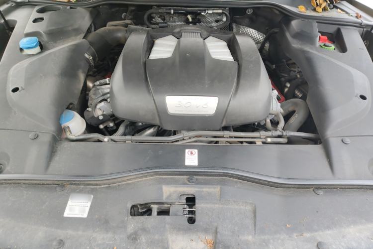 Used Porsche Cayenne 2016 Cayenne 3.0T Engine Bay