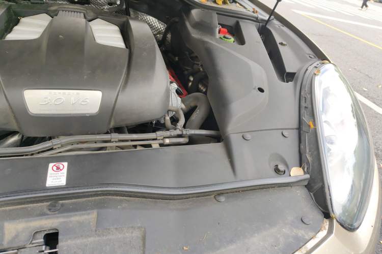 Used Porsche Cayenne 2016 Cayenne 3.0T Engine Bay Left