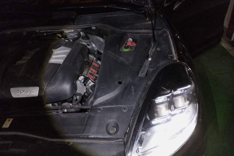 Used Porsche Cayenne 2016 Cayenne 3.0T Engine Bay Left