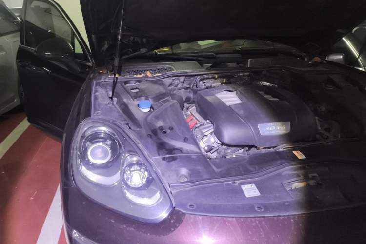 Used Porsche Cayenne 2016 Cayenne 3.0T Engine Bay Right