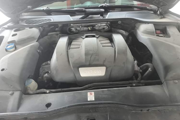 Used Porsche Cayenne 2016 Cayenne Platinum Edition 3.0T Engine Bay