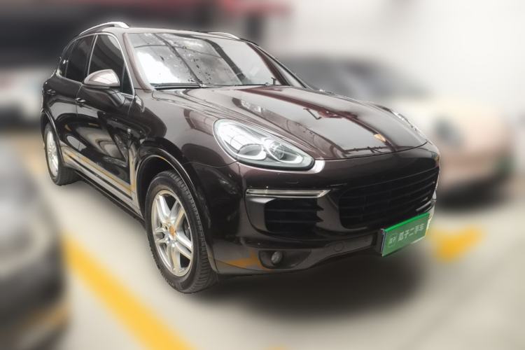 Used Porsche Cayenne 2016 Cayenne Platinum Edition 3.0T Front Right 45 Deg