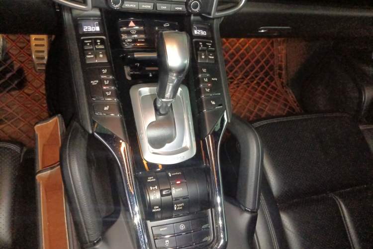 Used Porsche Cayenne 2016 Cayenne 3.0T Gear Lever