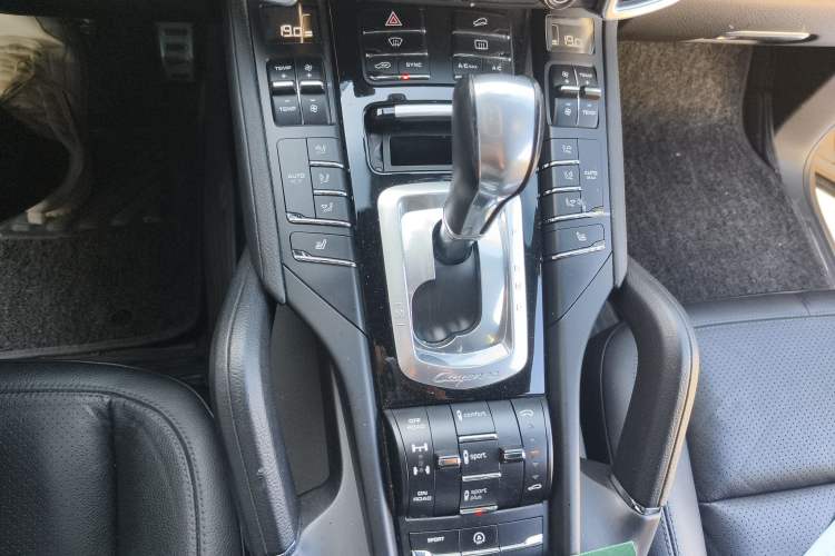 Used Porsche Cayenne 2016 Cayenne S 3.6T Gear Lever