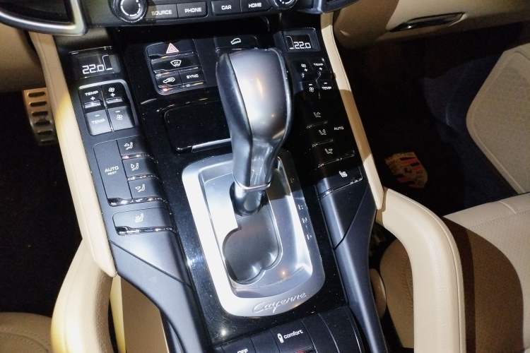 Used Porsche Cayenne 2016 Cayenne 3.0T Gear Lever