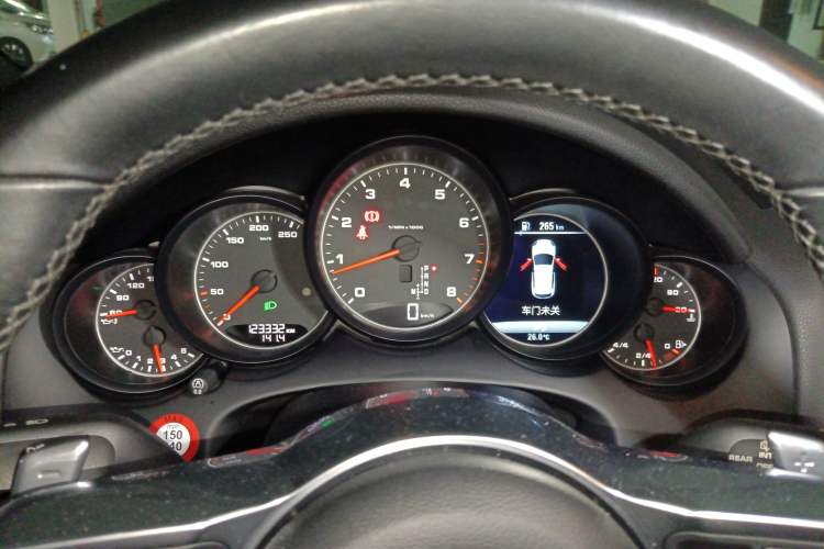 Used Porsche Cayenne 2016 Cayenne 3.0T Instrument Cluster