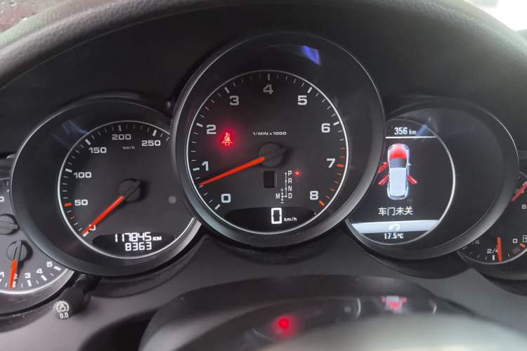 Used Porsche Cayenne 2016 Cayenne Platinum Edition 3.0T Instrument Cluster