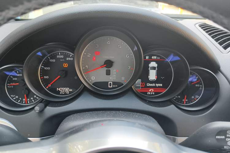 Used Porsche Cayenne 2016 Cayenne S 3.6T Instrument Cluster