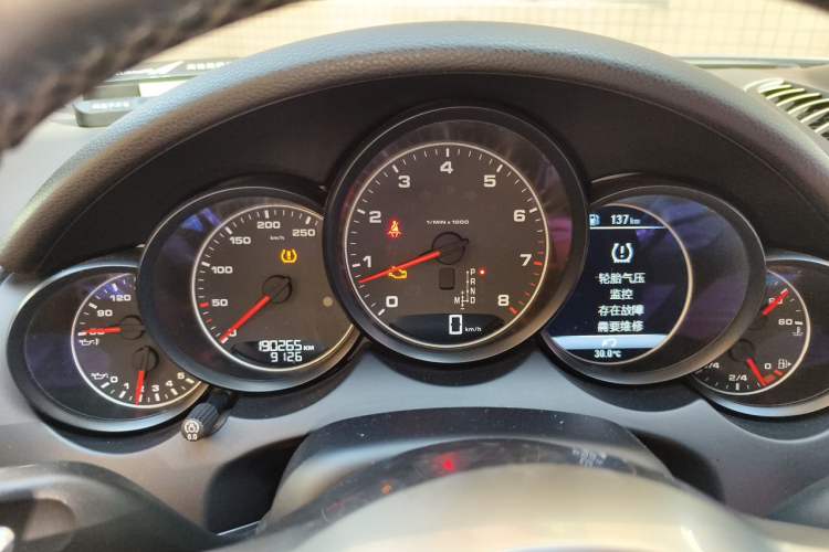 Used Porsche Cayenne 2016 Cayenne 3.0T Instrument Cluster