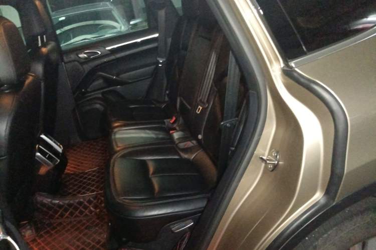 Used Porsche Cayenne 2016 Cayenne 3.0T Left Rear Seat