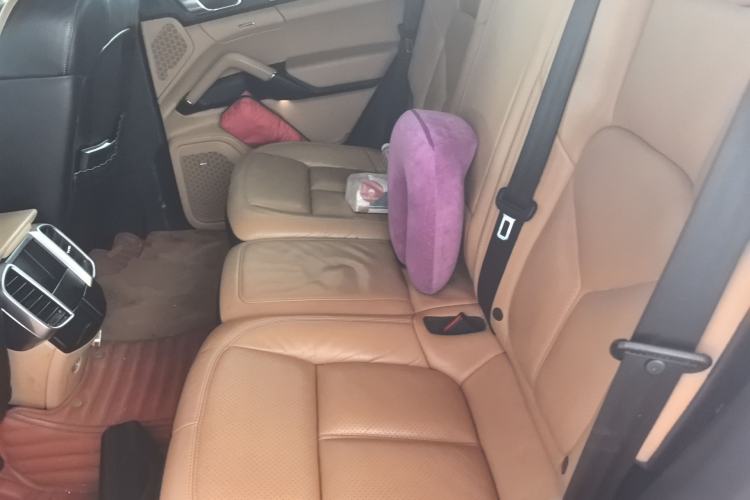 Used Porsche Cayenne 2016 Cayenne Platinum Edition 3.0T Left Rear Seat