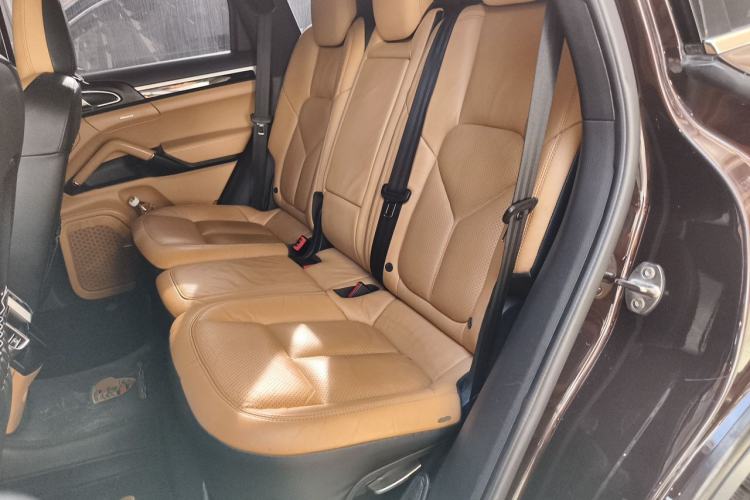 Used Porsche Cayenne 2016 Cayenne 3.0T Left Rear Seat
